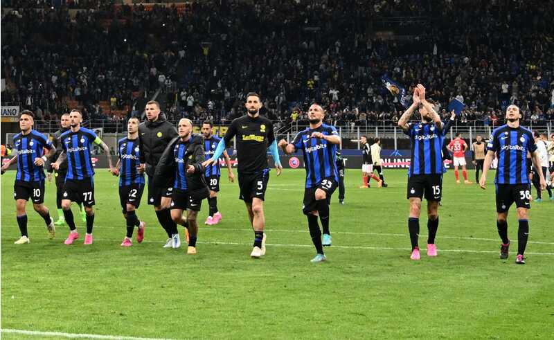 下半场心态爆炸！埃迪11中5得到11分10篮板6犯离场